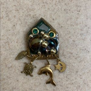 Vintage broach